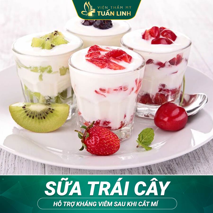 Sữa trái cây hỗ trợ kháng viêm sau khi cắt mí